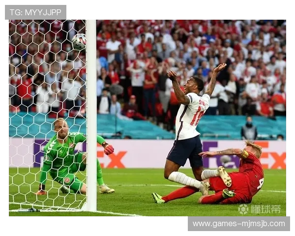 世界杯首粒乌龙球诞生瞬间回顾，比赛中乌龙球对球队战局的深远影响分析